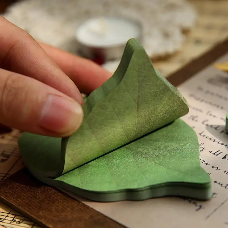 Bview Art 300pcs Lifelike Leaf Sticky Notes - Portable Blank Memo Pad, Nature-Themed Stationery for Office & School